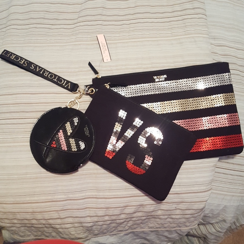 NWT Victoria's Secret pouch set
